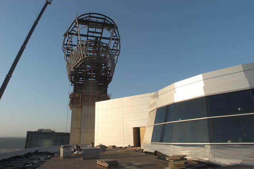 Udvar-Hazy Center Tower and briefing room