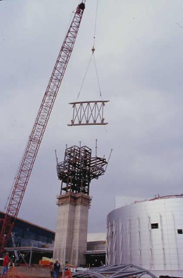 Building the Udvar-Hazy Center tower