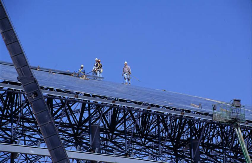 A roof for the Udvar-Hazy Center Space Hangar