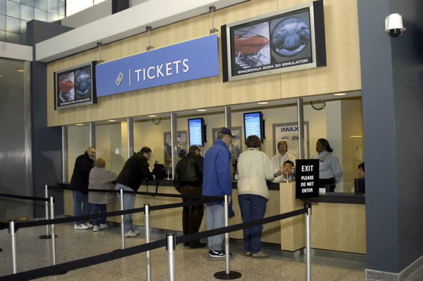 Visitors are Inspired by the New Udvar-Hazy Center