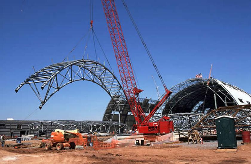 Udvar-Hazy Center truss center section is lifted