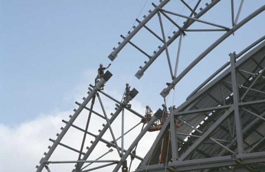 An Udvar-Hazy Center truss comes together