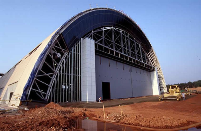 Udvar-Hazy Center north hangar doors are in place