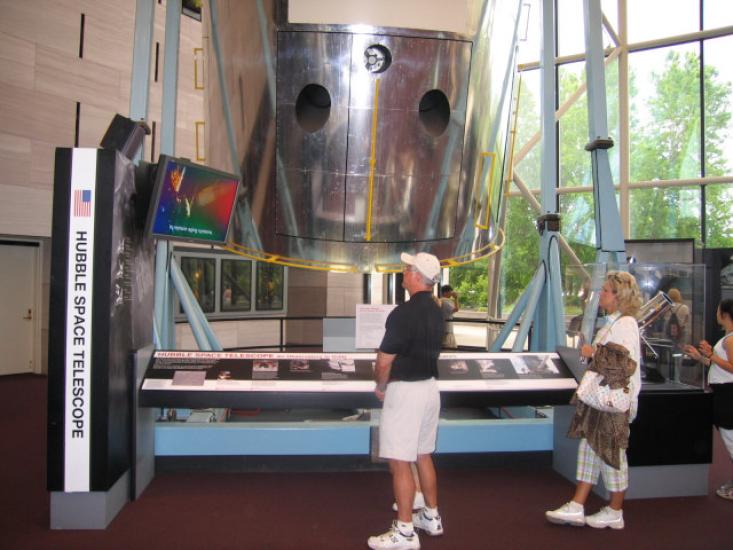 Hubble display with tourists  - Mall