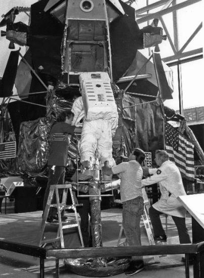 Apollo Lunar Lander Reinstallation in 1989