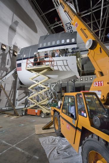 America by Air - Boeing 747 Forward Fuselage Installation