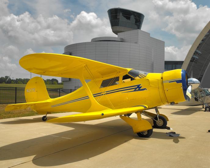 Beechcraft D17S "Staggerwing"