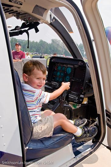 Become a Pilot Family Day at the Udvar-Hazy Center