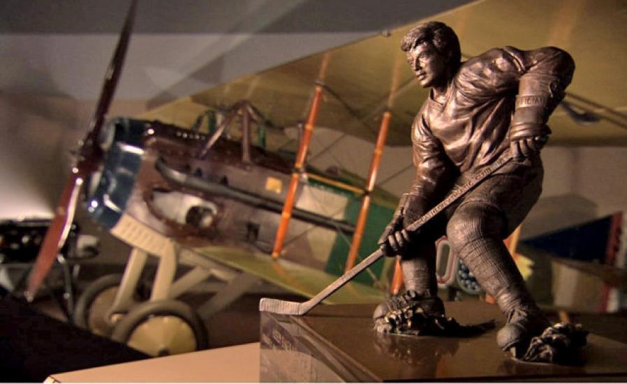 The Hobey Baker Award and the Spad XIII "Smith IV"