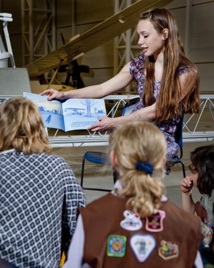 Story Time at the Steven F. Udvar-Hazy Center