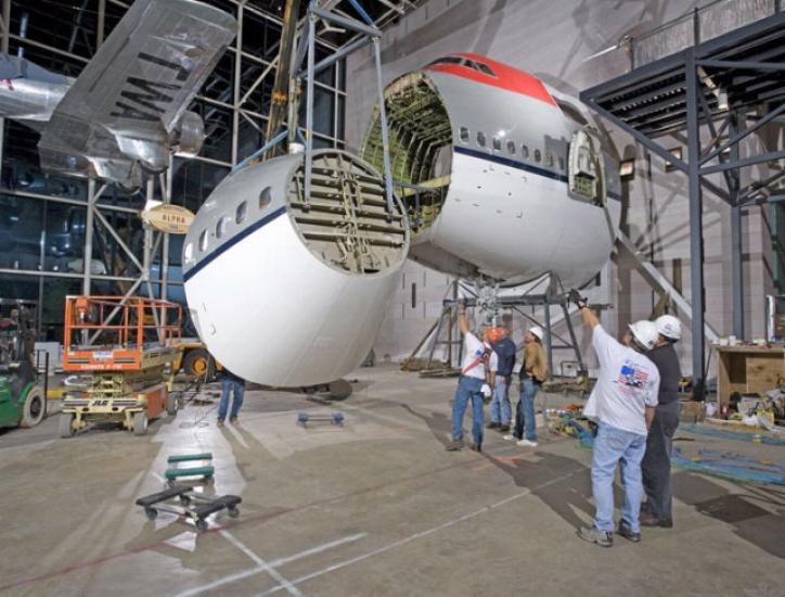 Boeing 747 Forward Fuselage Installation