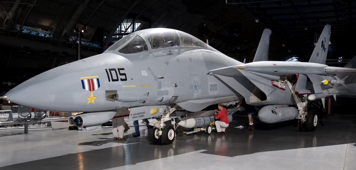 Grumman F-14D (R) at the Steven F. Udvar-Hazy Center