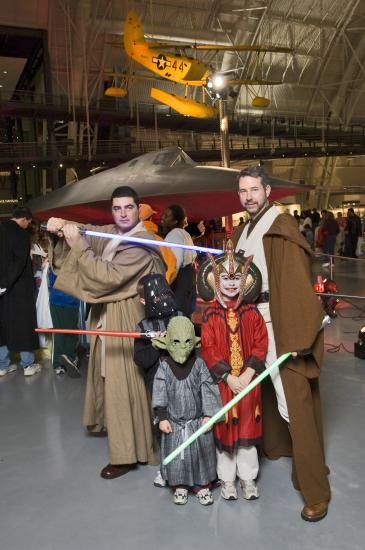 Trick or Treaters Pose with Star Wars Characters at the Udvar-Hazy Center