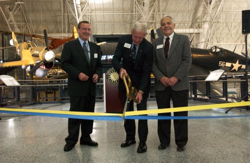 Udvar-Hazy Opening Day Ribbon Cutting