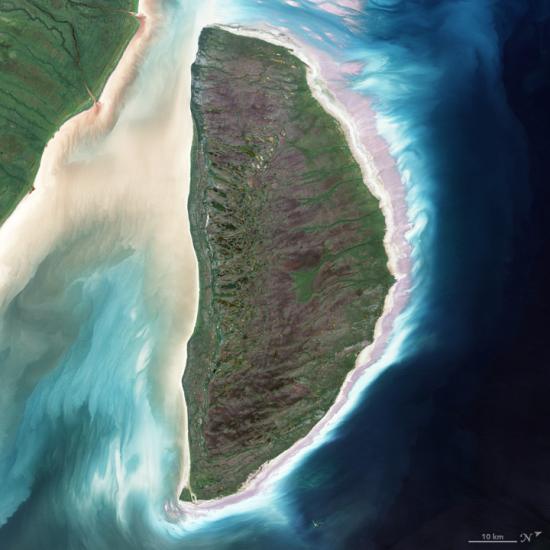 The Enhanced Thematic Mapper on Landsat 7 acquired this image of Akimiski Island in James Bay on August 9, 2000. The island appears to form the letter "D."