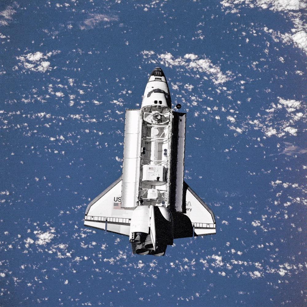 Space Shuttle <em>Discovery</em>